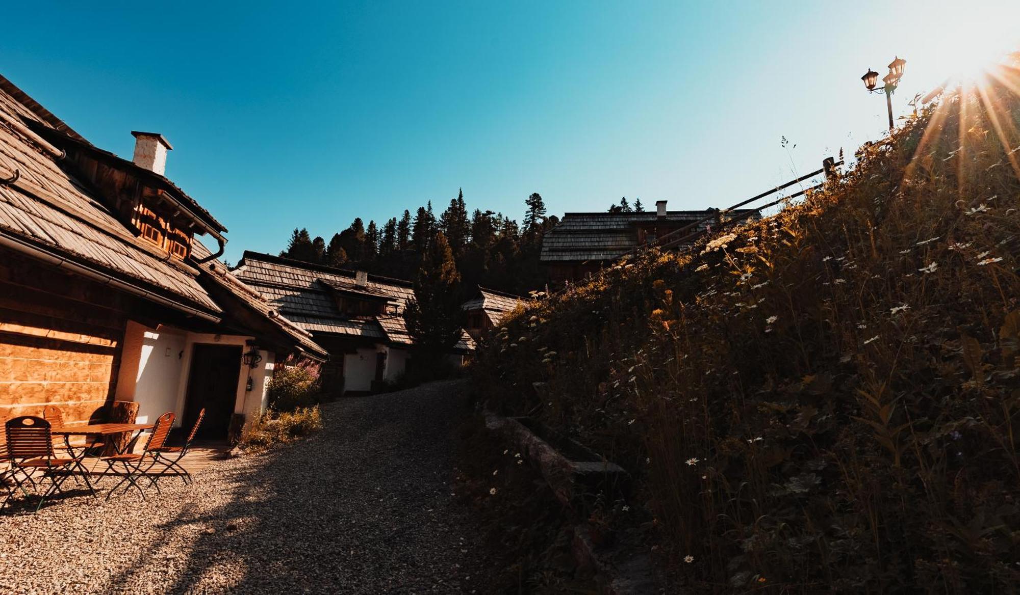 Mei Zeit Huettendorf Turracher Hoehe Luaran gambar