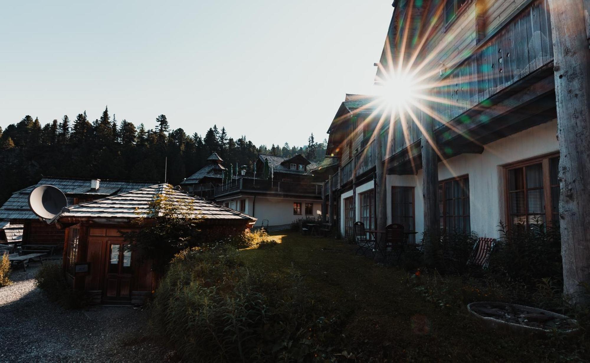 Mei Zeit Huettendorf Turracher Hoehe Luaran gambar