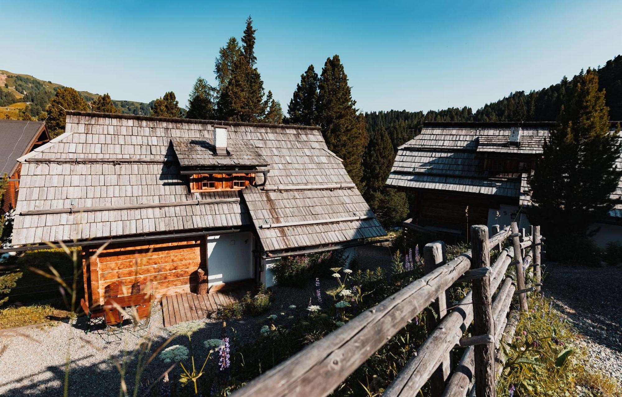Mei Zeit Huettendorf Turracher Hoehe Luaran gambar